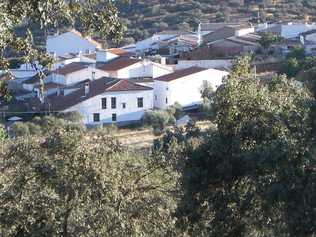 Casa Rural El Trillo Guest House El Alcornocal Eksteriør bilde